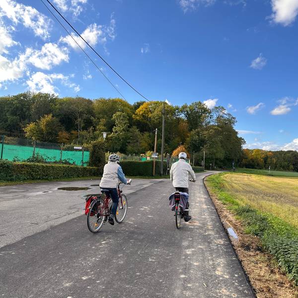 Neuer Belag für den Fuß- und Radweg Unterer Weißer Weg.