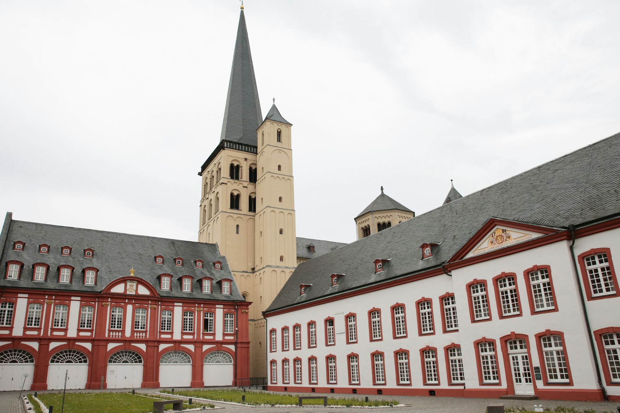 Die ehemalige Abtei und Klosteranlage Brauweiler