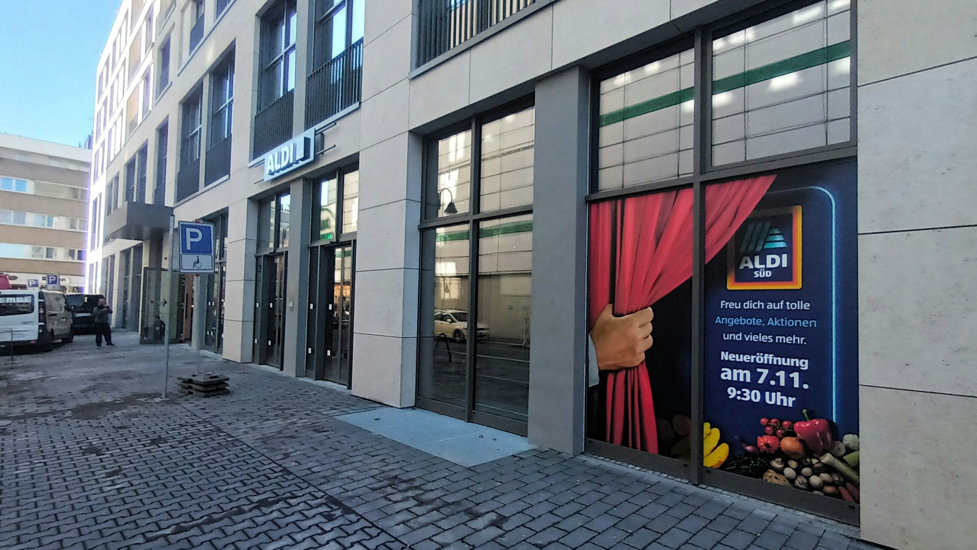 Wohn- und Geschäftshaus mit Aldi-Filiale