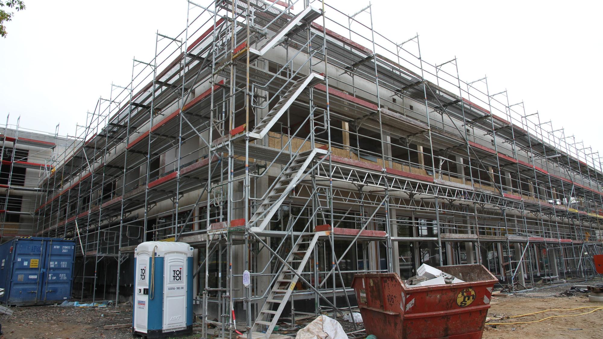 Der Rohbau für den Bildungscampus Neuenhof in Siegburg mit Realschule und Gesamtschule ist fertig