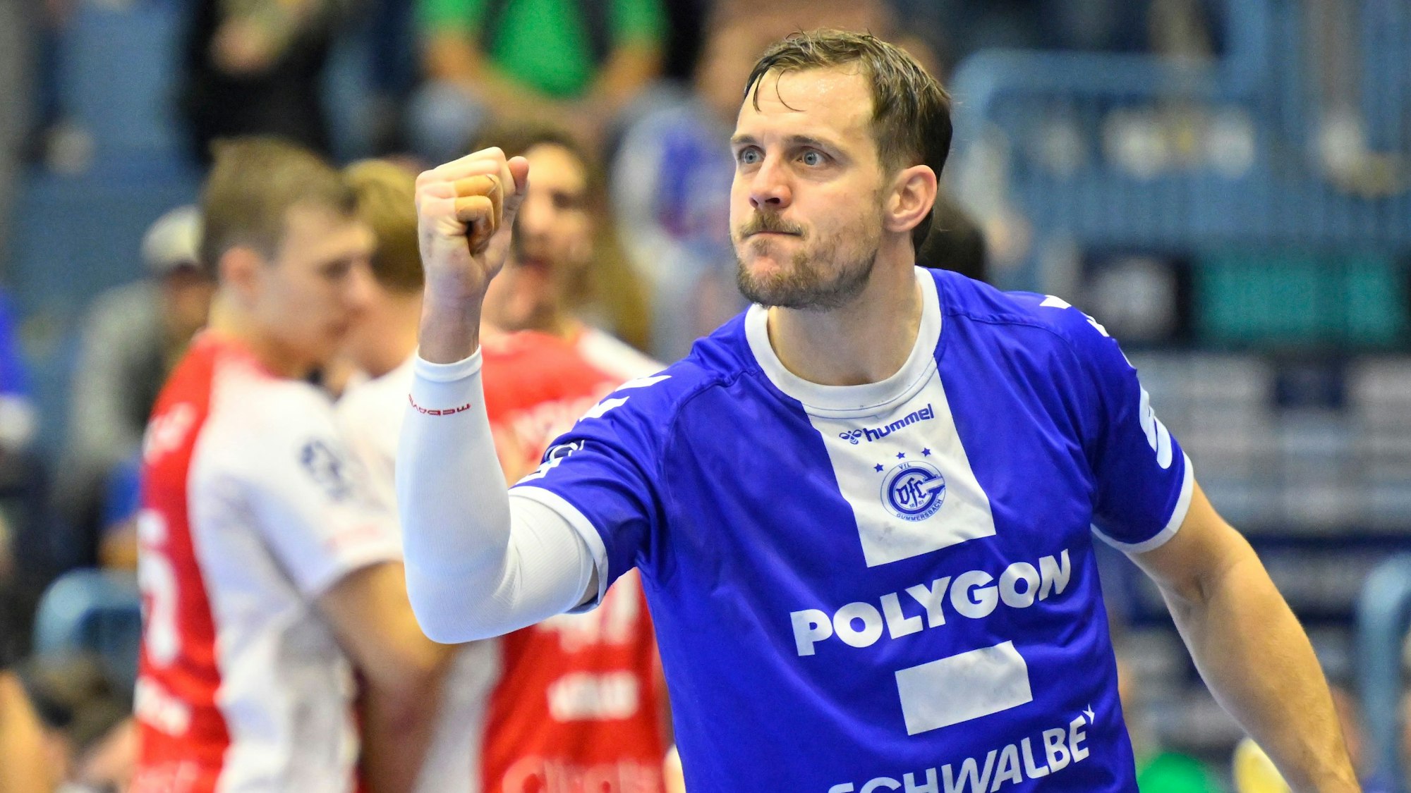 Kentin Mahe´reckt die Faust.