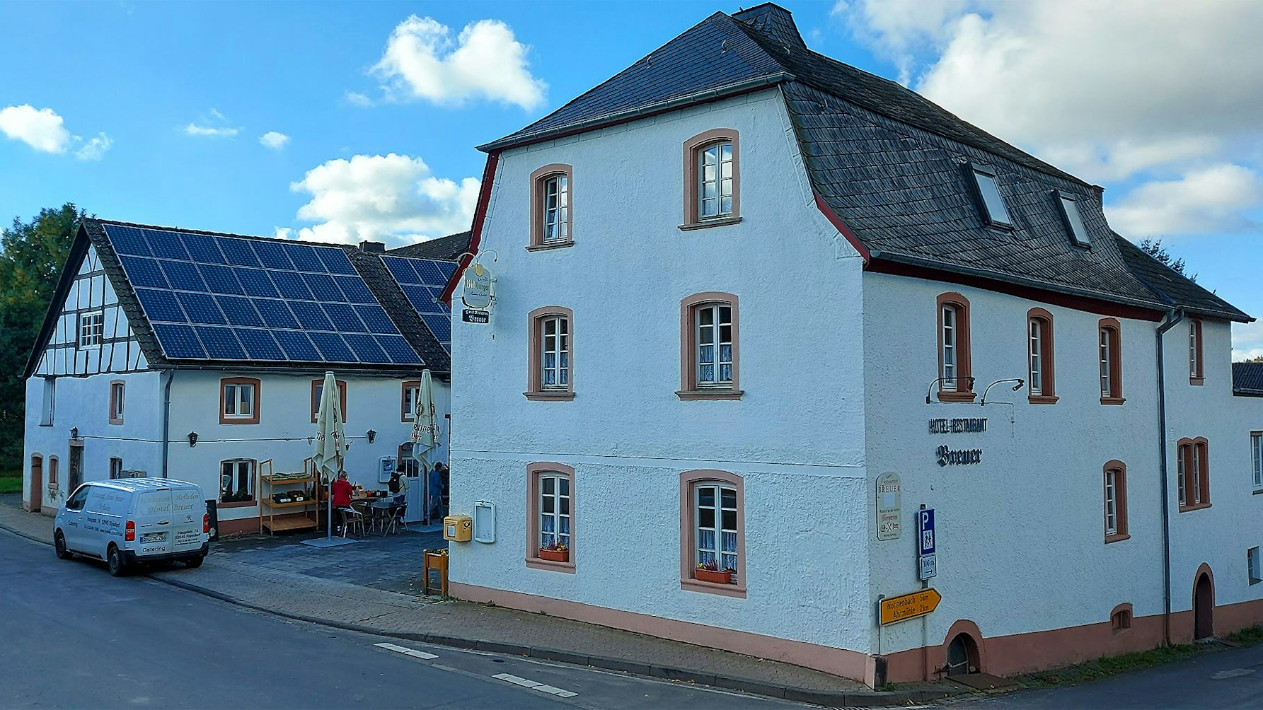 Das Bild zeigt das Hotel und Restaurant Breuer in Blankenheim-Ripsdorf.