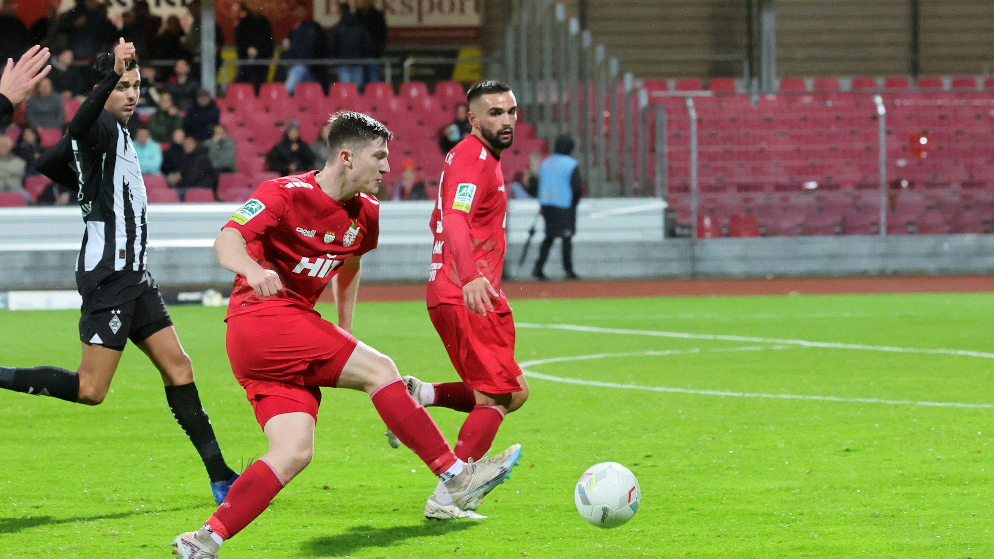 SC Fortuna Köln vs. Borussia Mönchengladbch, 4.Liga, Marvin Mika (Fortuna), 10.11.2023, Bild: Herbert Bucco