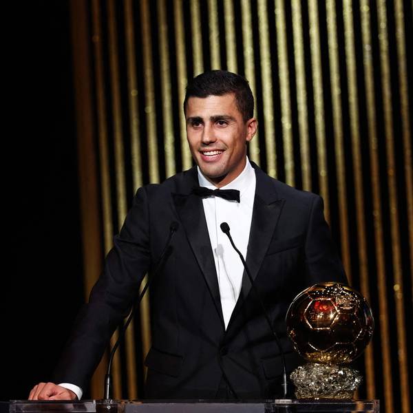 Der spanische Europameister Rodri ist für seine überragende Saison mit dem Ballon d'Or ausgezeichnet worden.