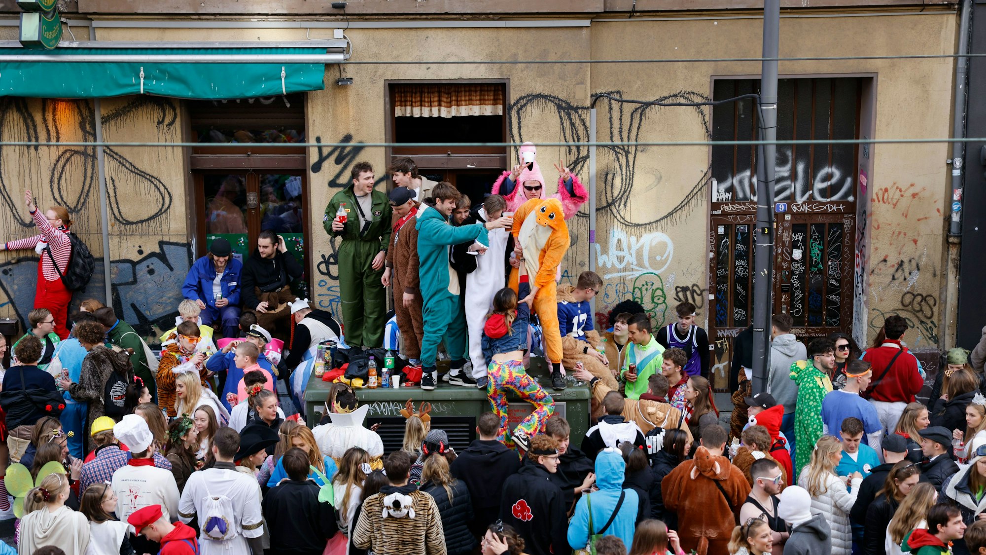 Die Zülpicher Straße in Köln am Elften Elften 2023.