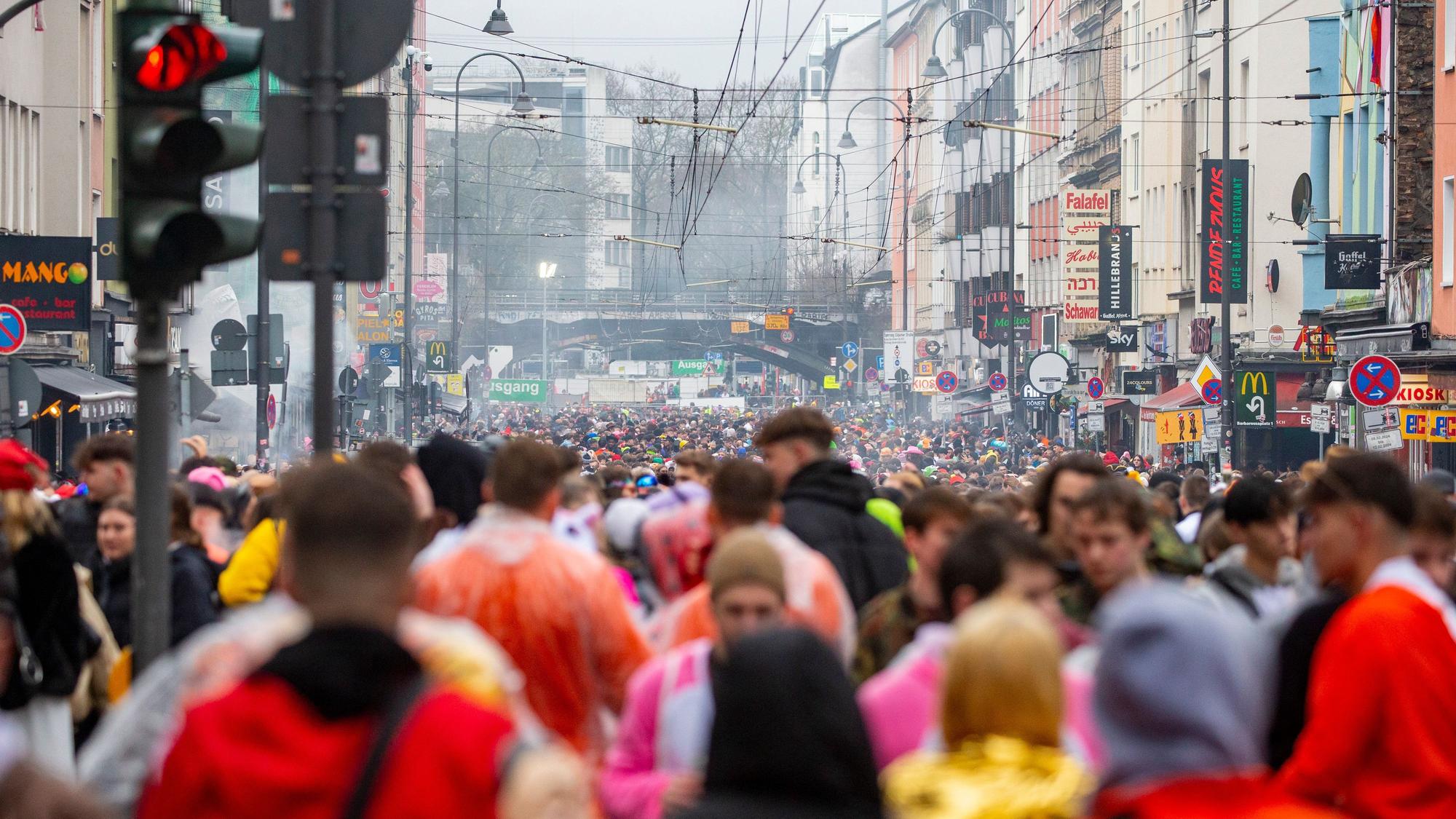 Die Zülpicher Straße am Elften Elften 2023.