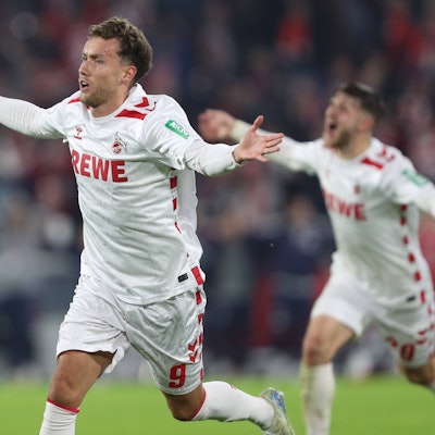 Luca Waldschmidt jubelt nach seinem Treffer zum entscheidenden 2:0.