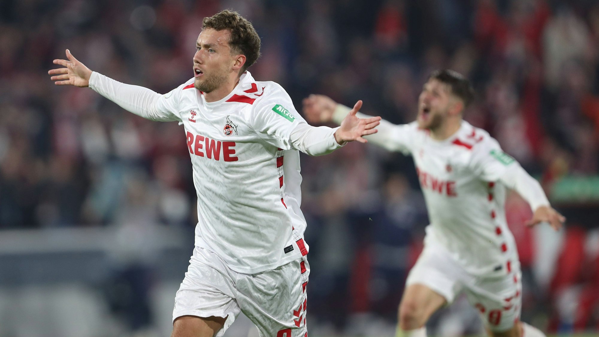 Luca Waldschmidt jubelt nach seinem Treffer zum entscheidenden 2:0.