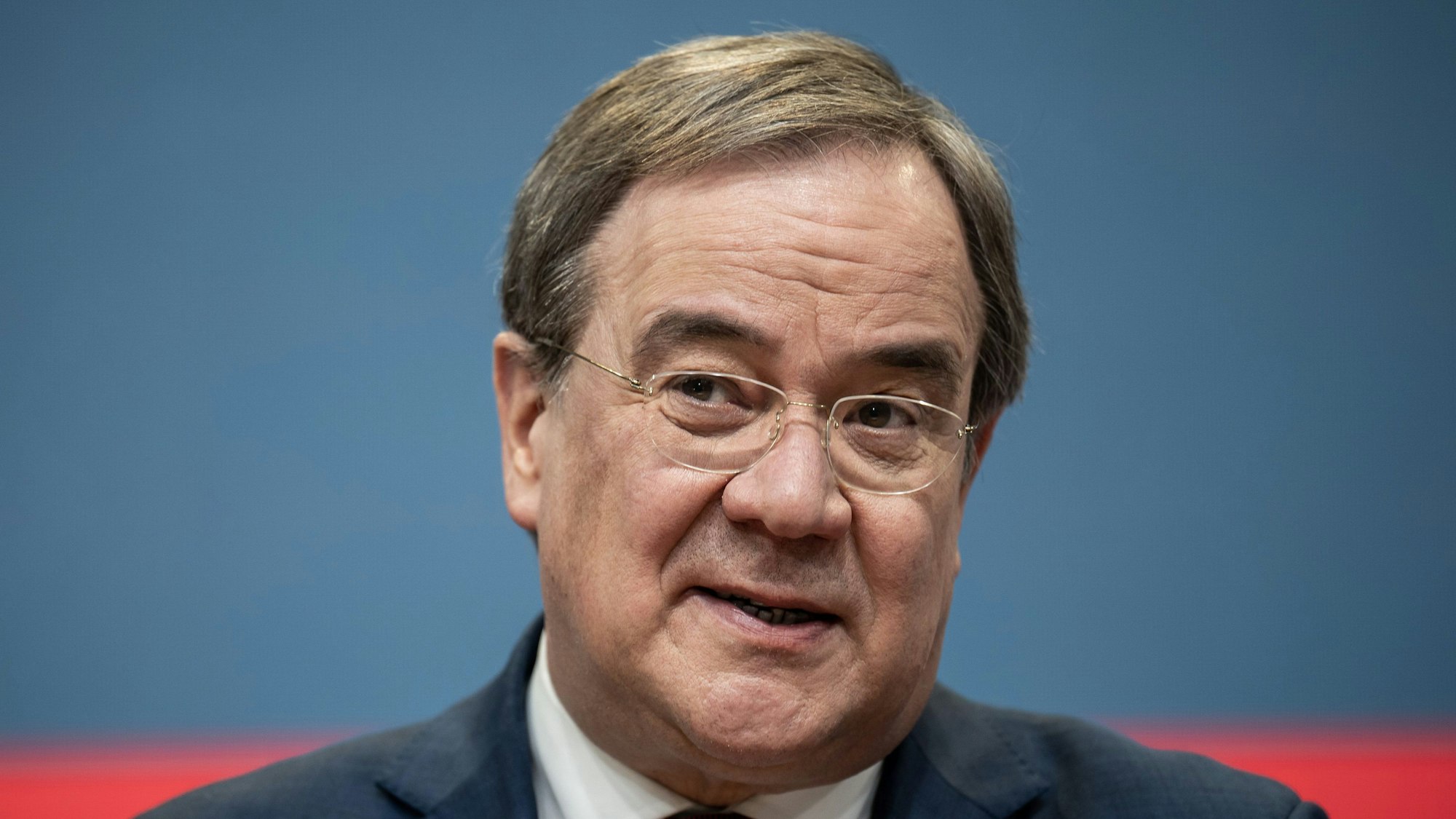 Armin Laschet, ehemaliger Ministerpräsident von Nordrhein-Westfalen, mahnt die Grünen in einer Debatte um ein Kreuz im Unions-Fraktionssaal zu mehr Toleranz.