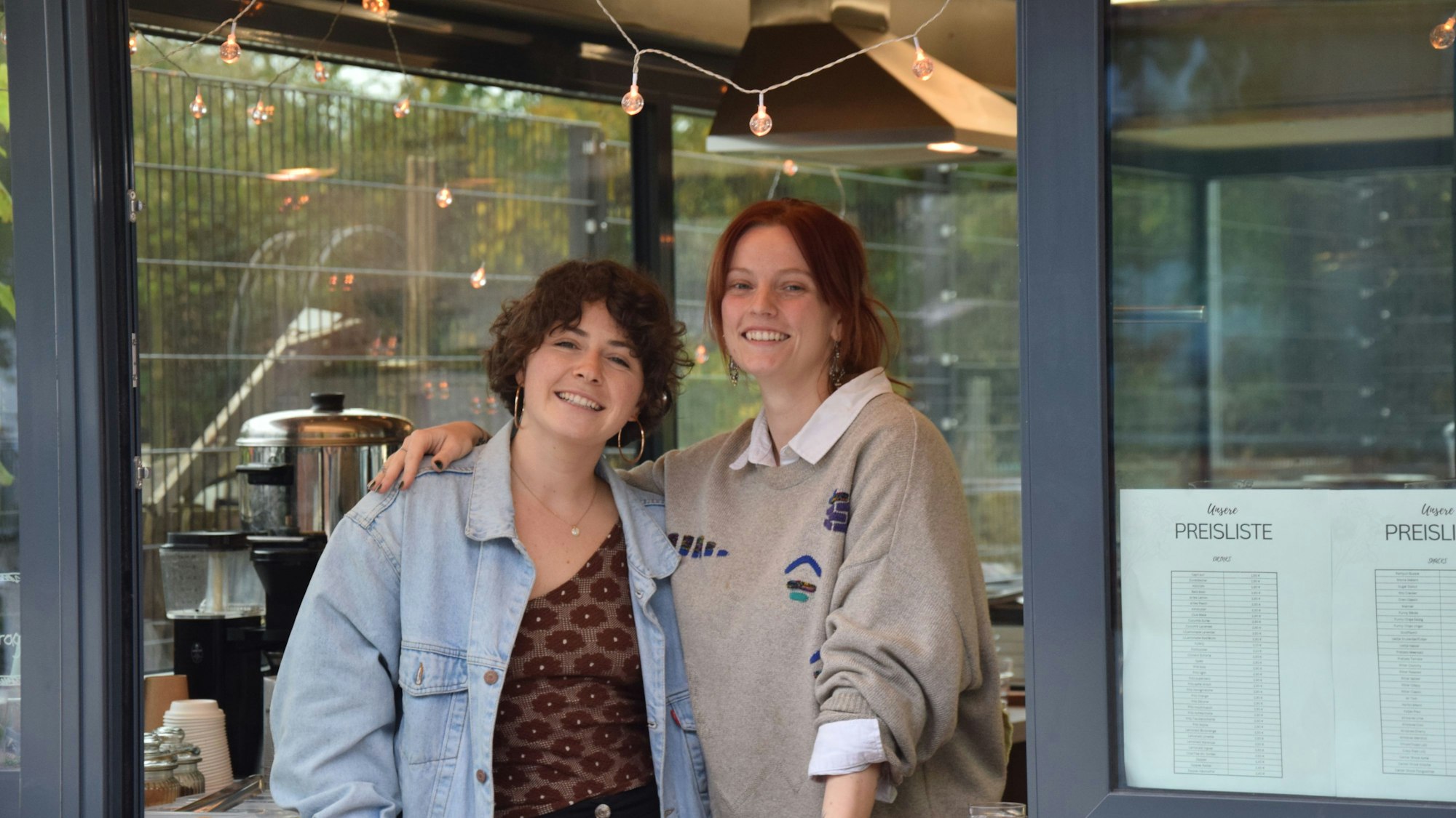 Ronja Hemmersbach (links) und Josephine Marl.