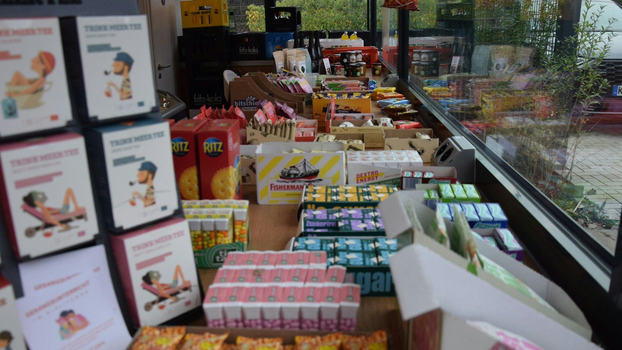 Zu sehen ist das große, vegane Sortiment des Kiosks.