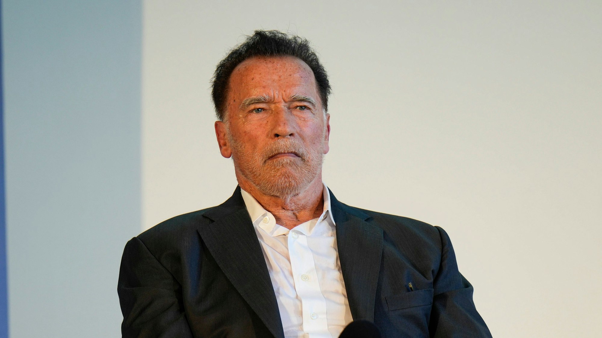 Arnold Schwarzenegger war einst republikanischer Gouverneur, nun aber unterstützt er die Kandidatin der Demokraten.