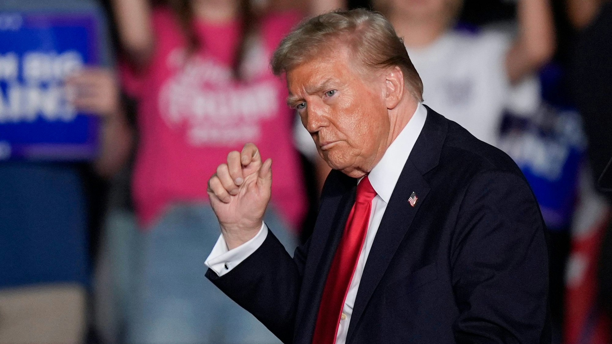 Donald Trump bei einem Wahlkampfauftritt in Greensboro im US-Bundesstaat North Carolina.