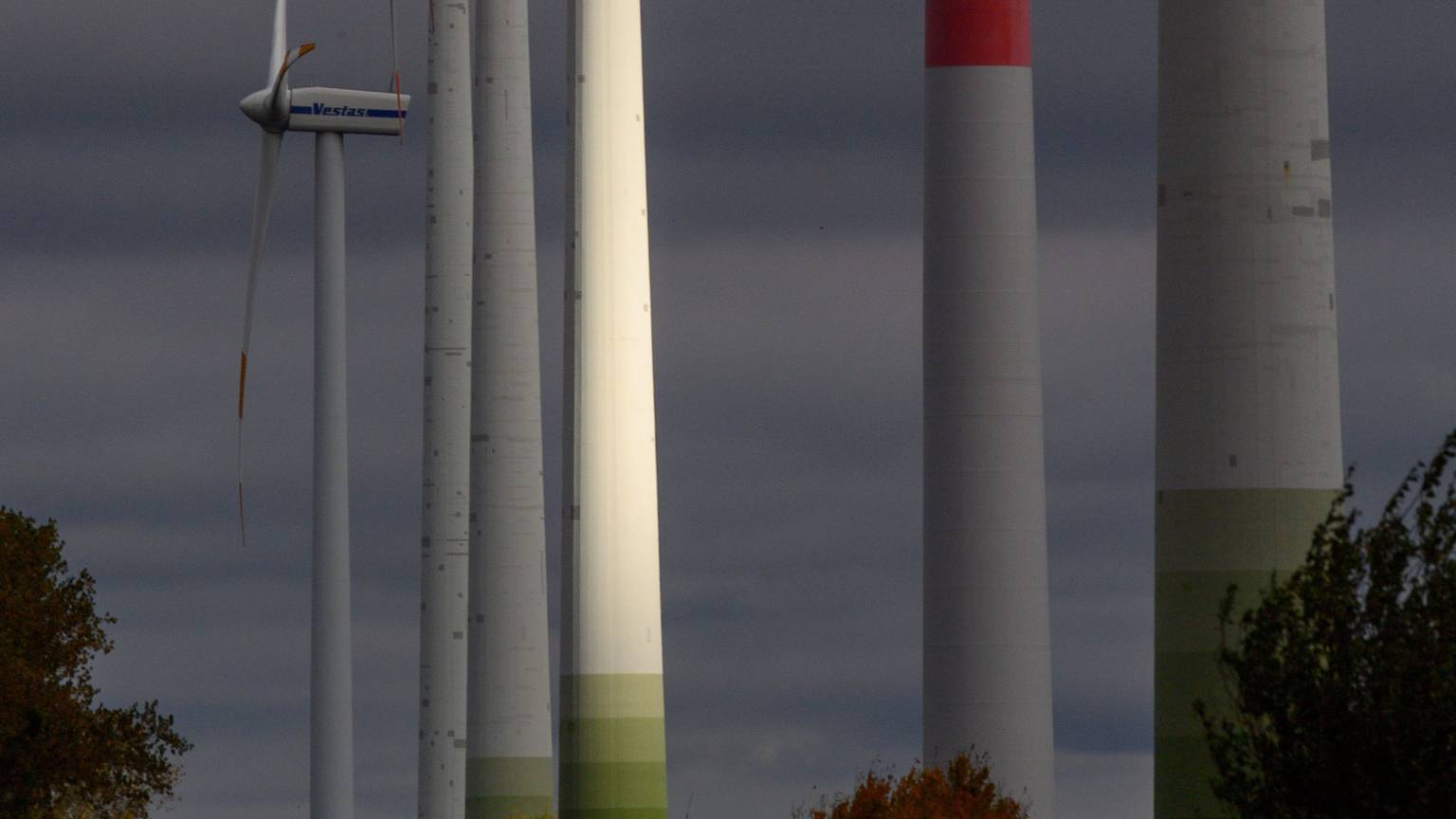Noch immer wird über die erweiterte Konzentrationszone für Windkraftanlagen auf der Bornheimer Ville gestritten.