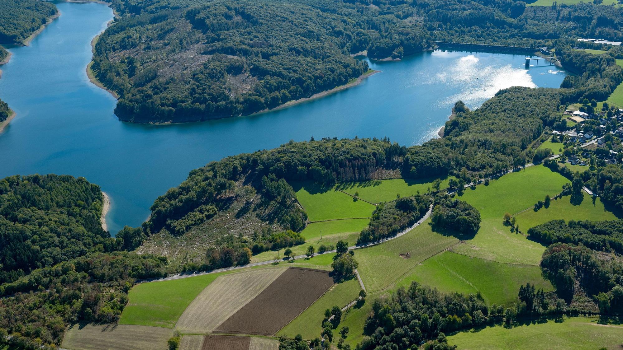Luftbildansicht der Wiehltalsperre