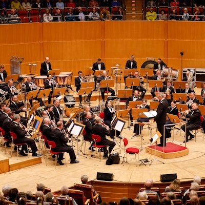 75 Jahre Demokratie lebendigwar Leitthema des Benefizkonzertes des Musikkorps der Bundeswehr unter Leitung von Oberstleutnant Christian Weiper.