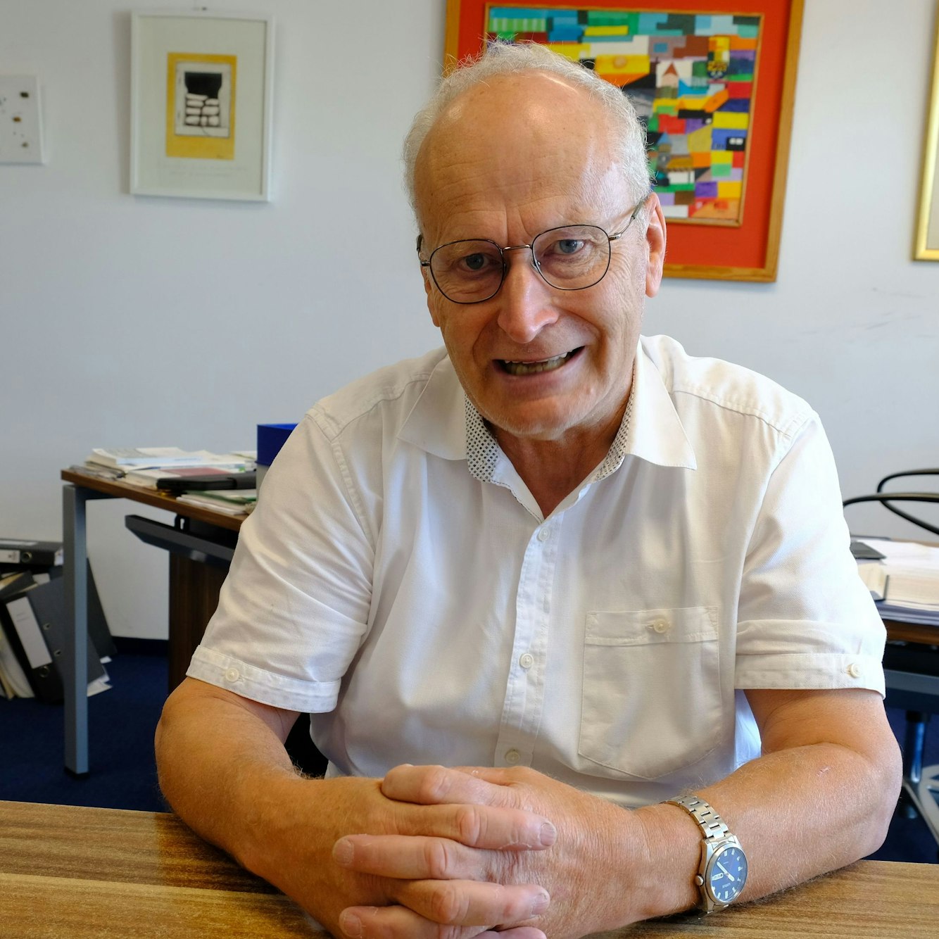 Bürgermeister Dr. Hans-Peter Schick in seinem Büro