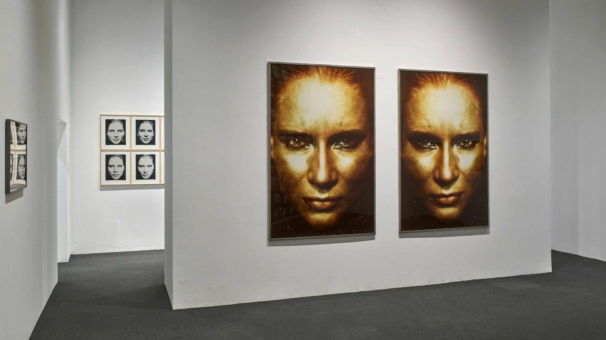 Zwei Selbstporträts aus der Serie „Die Sonne um Mitternacht schauen“.