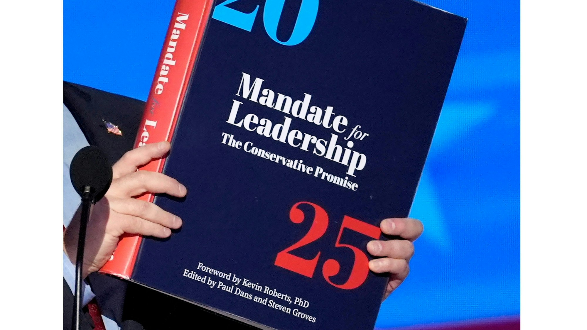 Im April 2023 veröffentlichte die rechtskonservative Denkfabrik Heritage Foundation in Washington das Konzept „Mandate for Leadership: The Conservative Promise“