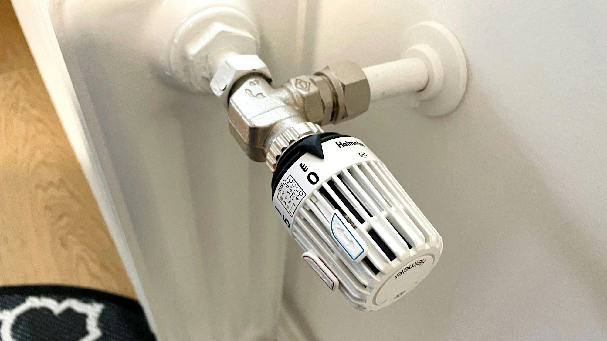 Die Heizung ist niedrig eingestellt.