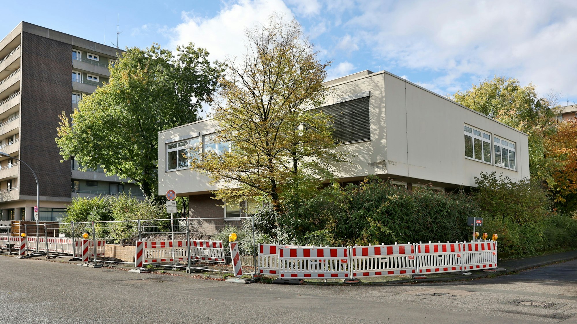 Noch laufen die vorbereitenden Arbeiten: die Baustelle an der Bitburger Straße 1 im Oktober.