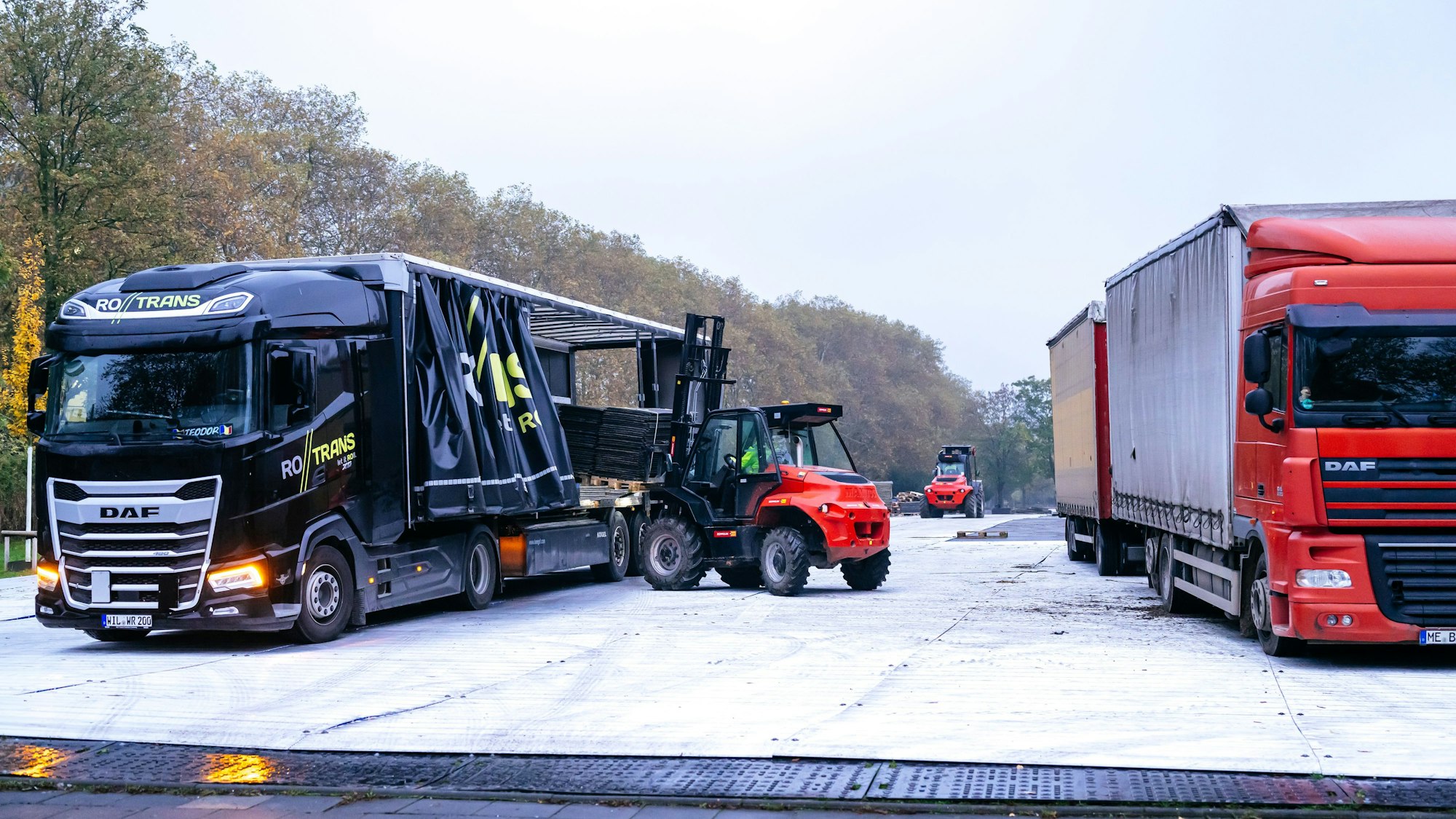 Der Aufbau der Ausweichfläche auf der Zülpicher Straße.