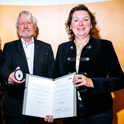 LVR-Direktorin Ulrike Lubek (l.), die Vorsitzenden der Landschaftsversammlung Rheinland, Anne Henk-Hollstein und Jürgen Becker.