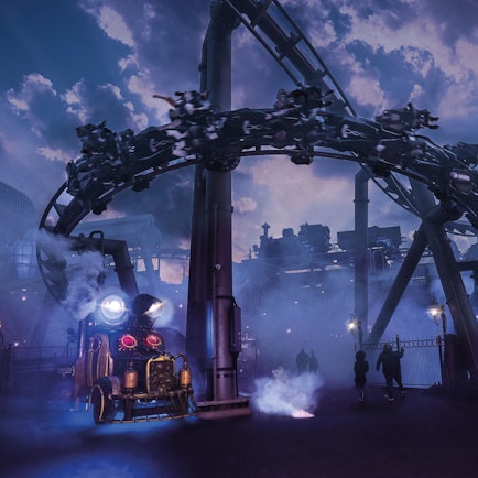 Zu sehen ist die Achterbahn F.L.Y. in der Themenwelt Rookburgh.