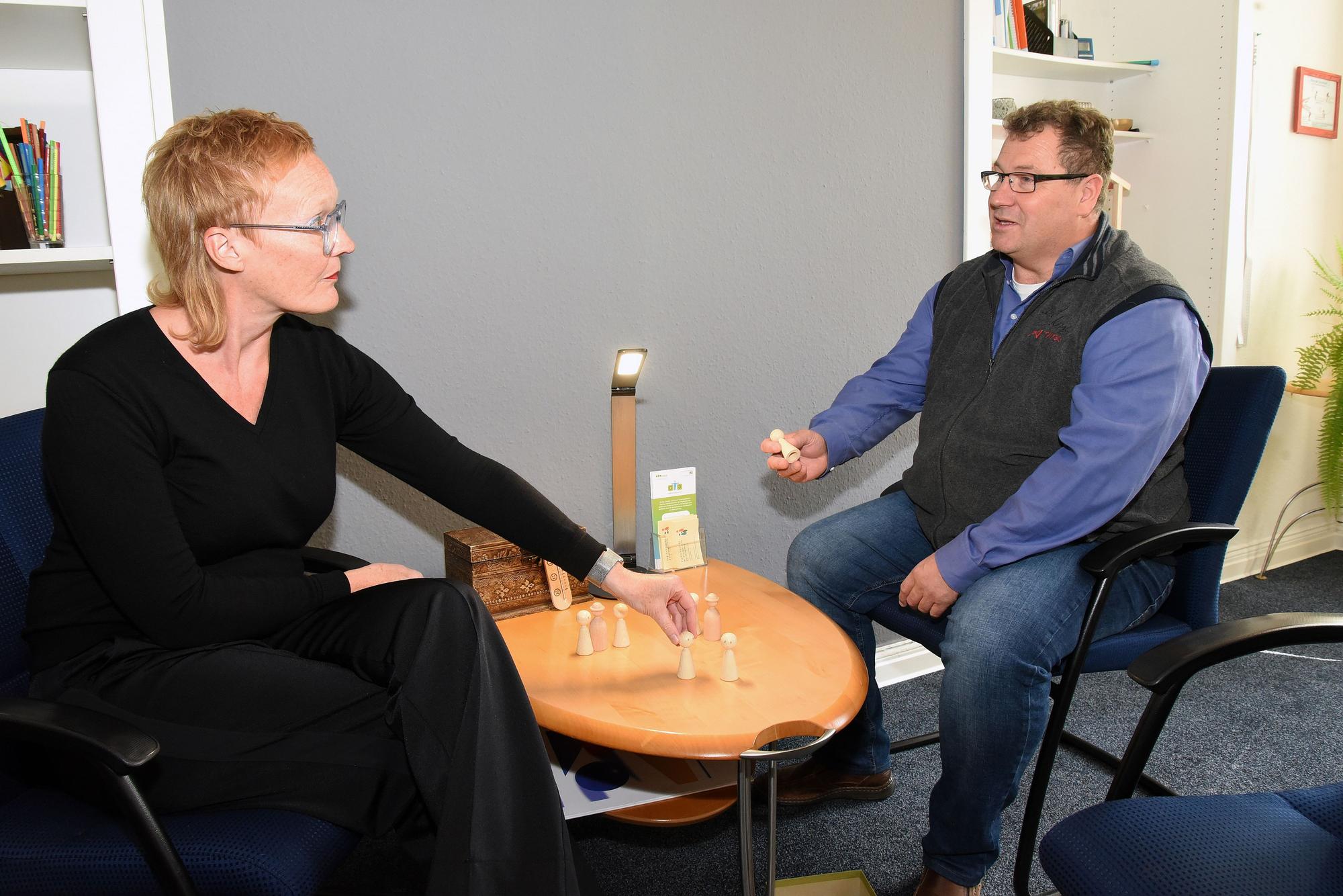 ds Beratungsstelle Herbstmuehle in Wipperfuerth Thomas Koehler-Saretzki und Renate Neu zum Thema Trennung und Scheidung und die Kommunikation mit Kindern