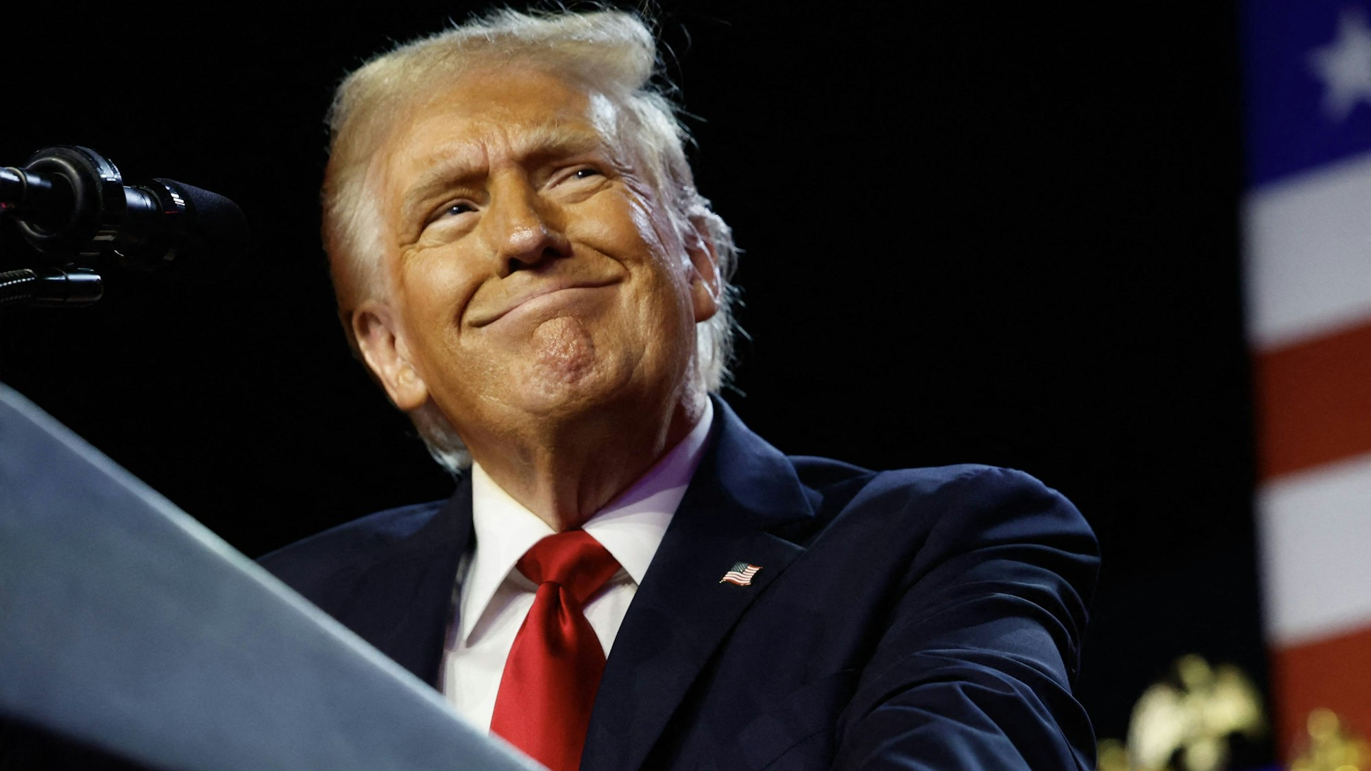 Donald Trump hat die US-Wahl klar gewonnen. Seine Gegner rüsten sich für die Rückkehr des Republikaners ins Weiße Haus. (Archivbild)