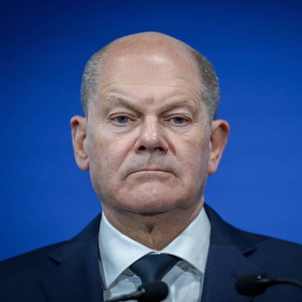 Olaf Scholz will erst am 15. Januar die Vertrauensfrage stellen. Neuwahlen gäbe es dann im März – der Opposition geht das nicht schnell genug. (Archivbild)