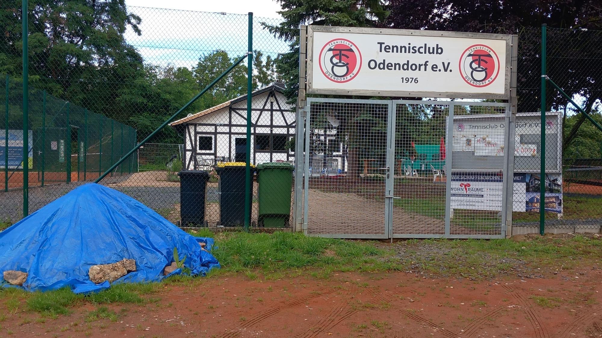 Das Sportareal in Odendorf wurde in der Flut erheblich beschädigt. Hier: drei Jahre nach der Katastrophe.