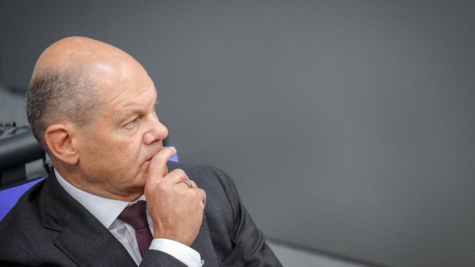 Berlin: Bundeskanzler Olaf Scholz (SPD)