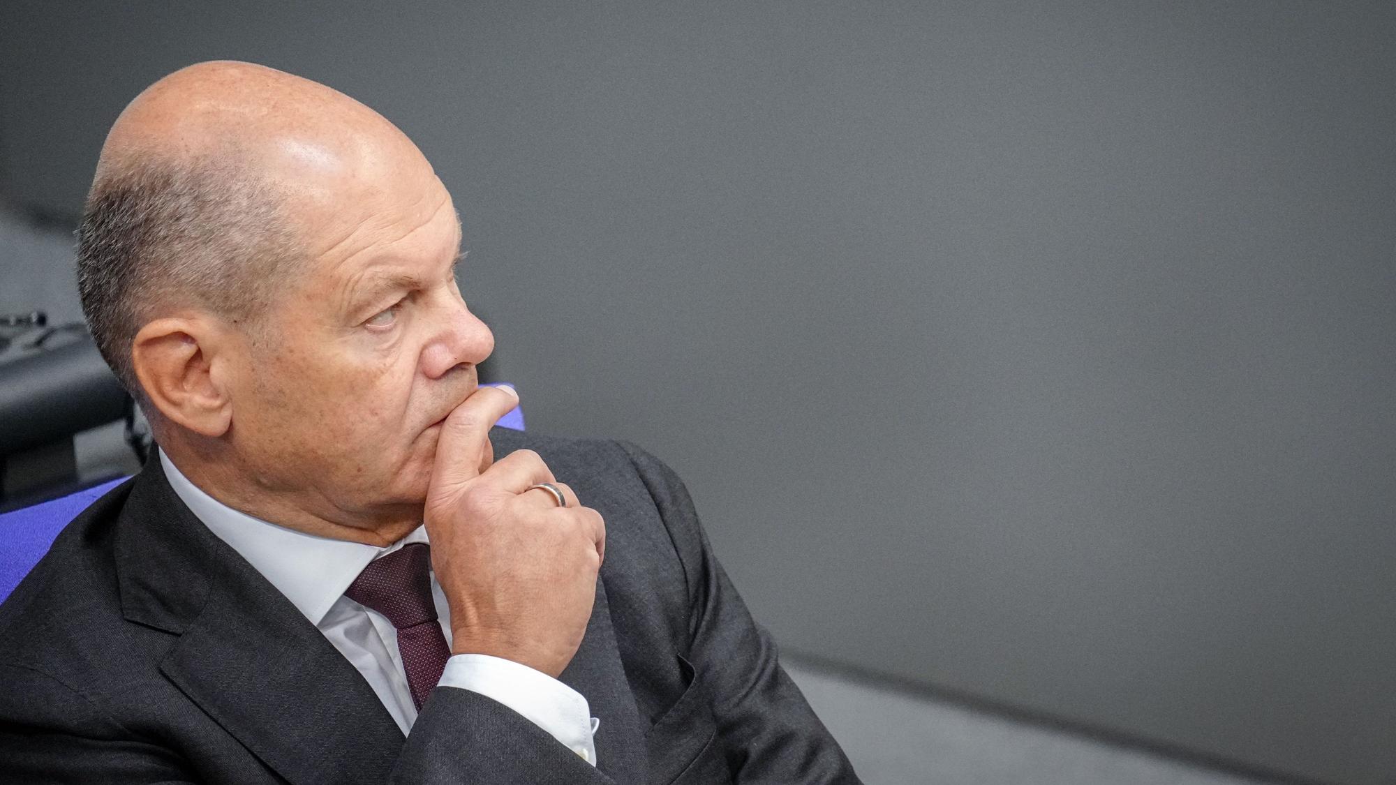 Berlin: Bundeskanzler Olaf Scholz (SPD)