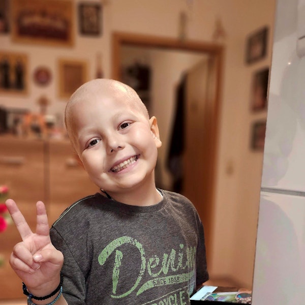 Der sechsjährige Ilias leidet an Blutkrebs, er braucht eine Stammzellspende.