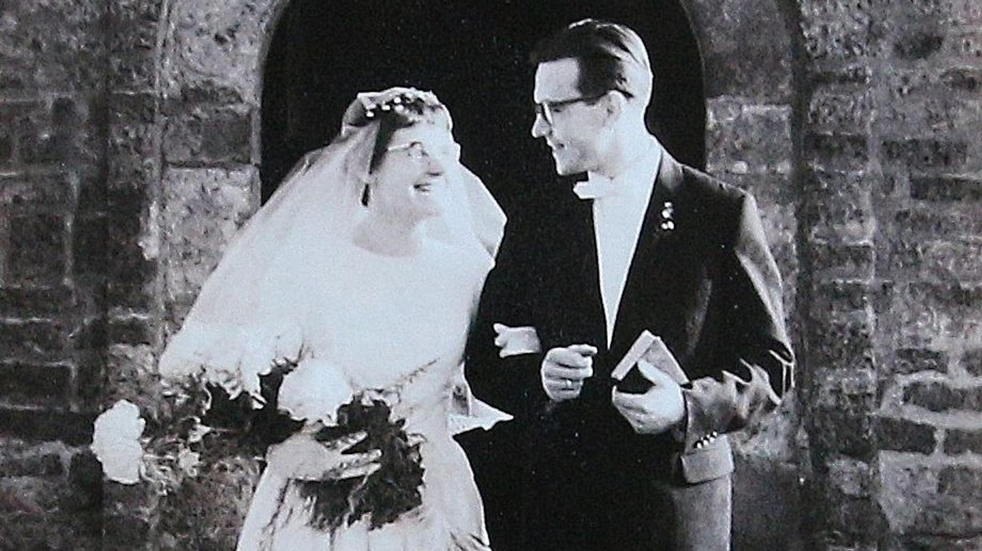 Das Paar nach der kirchlichen Hochzeit.