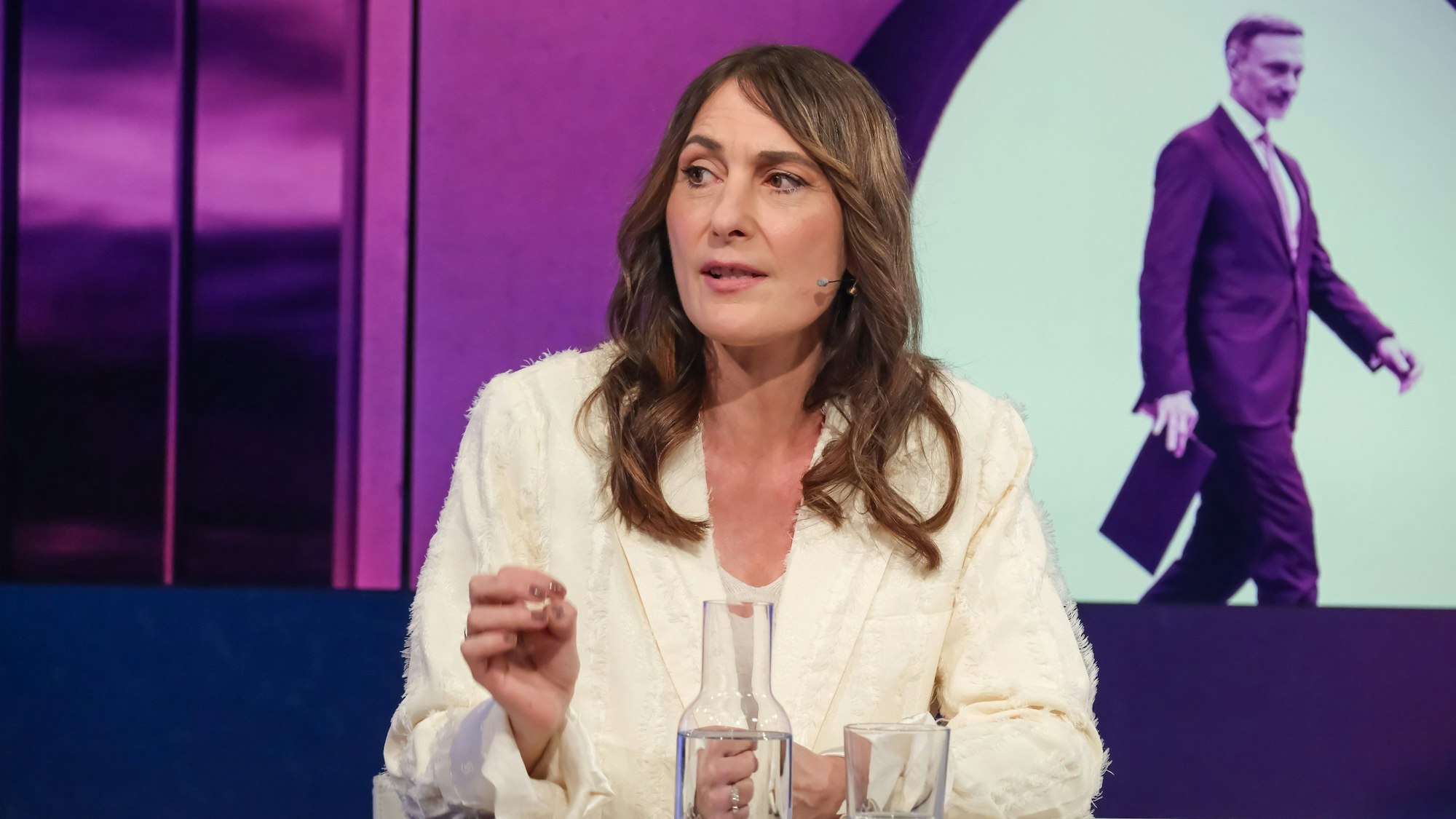 Anja Kohl am 12.11.2024 bei Sandra Maischberger in der ARD