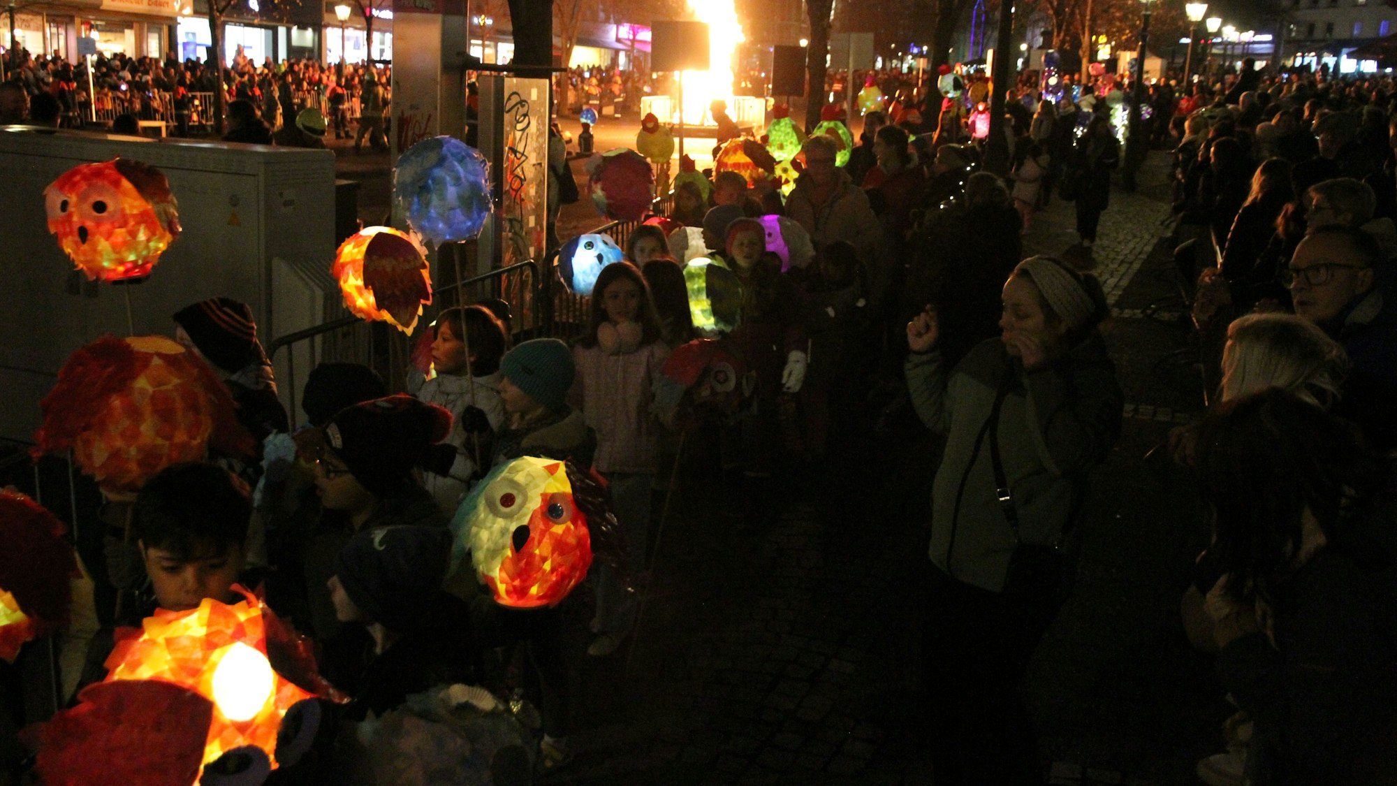 Am 12. November geht der große Sankt-Martins-Zug in Siegburg. (Archivfoto)