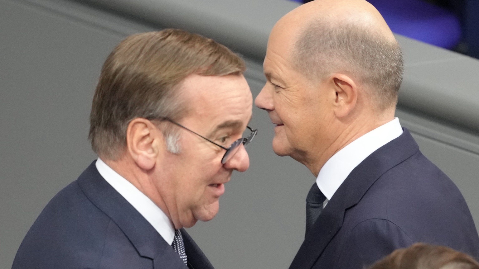 Wer ist der bessere Kanzlerkandidat? Boris Pistorius (l.) und Olaf Scholz