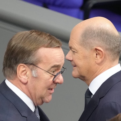 Wer ist der bessere Kanzlerkandidat? Boris Pistorius (l.) und Olaf Scholz