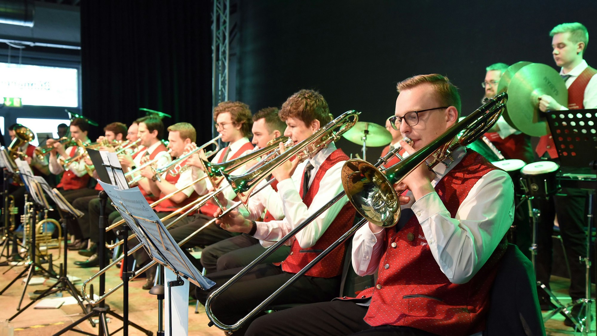Der Musikverein Wipperfürth bei einem Auftritt in der Alten Drahtzieherei.
