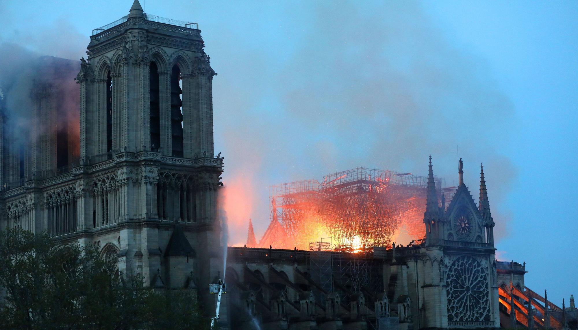 Am 15. April 2019 brach der Kathedrale Notre-Dame de Paris ein Feuer aus, das Teile der Pariser Sehenswürdigkeit zerstörte. (Archivbild)