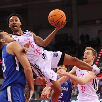 Kommt ein Spielmacher geflogen: Darius McGhee in vollem Einsatz gegen Ramat Gan.