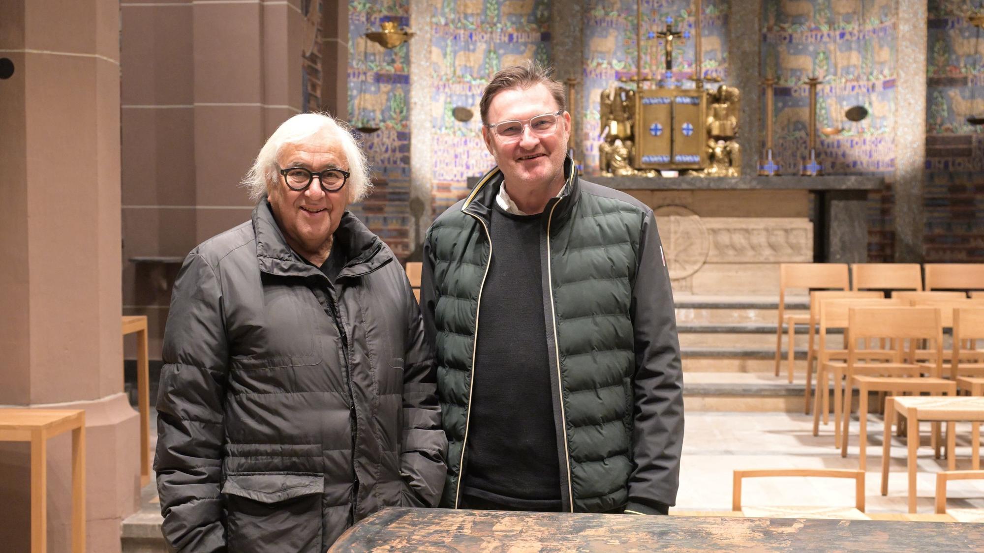 Pfarrer Nobert Hörter (r.) und Architekt Bruno Braun.