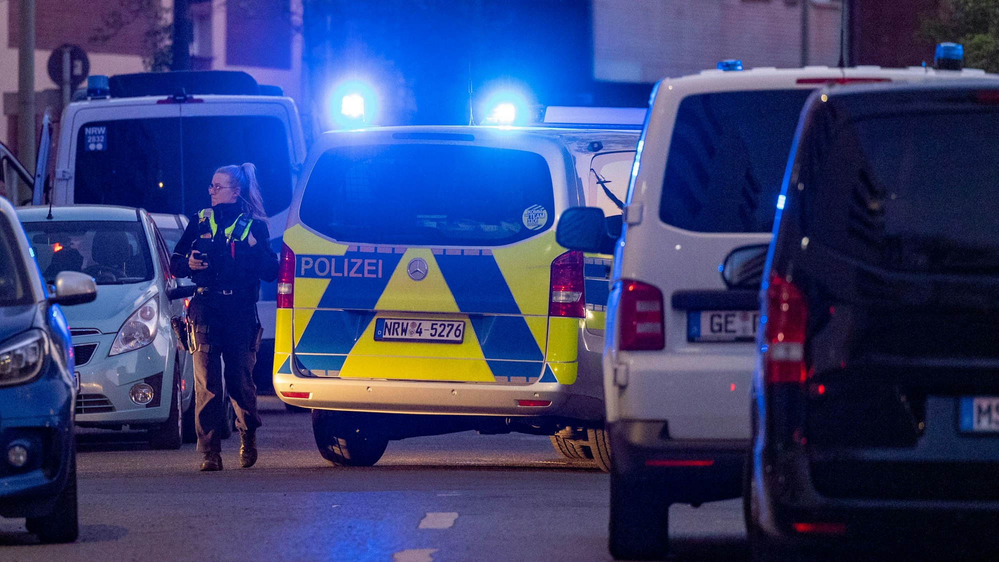 Ein Polizeieinsatz an einer Unfallstelle. (Symbolfoto)