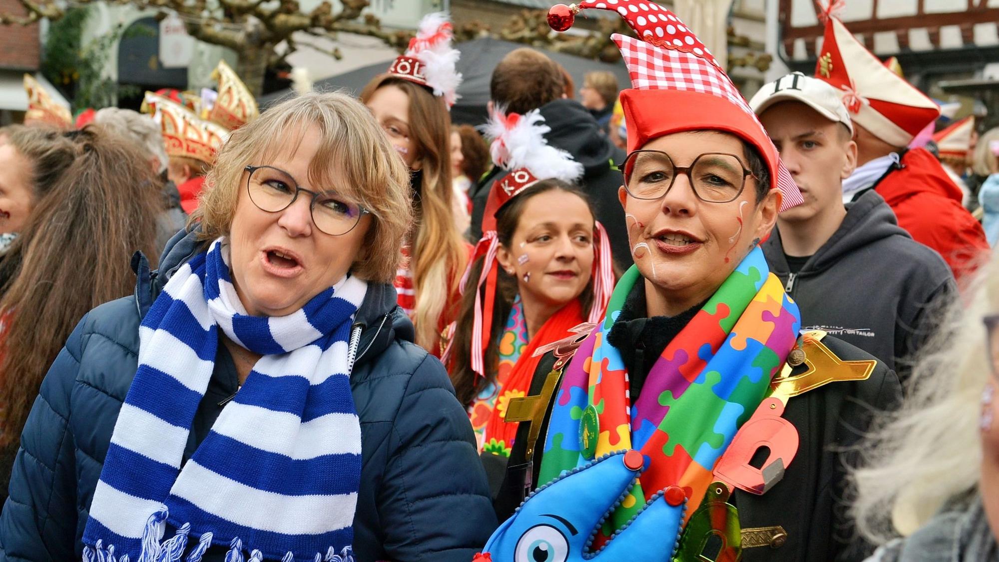 Das Bild zeigt ein Teil der Jecke auf dem Alten Markt.