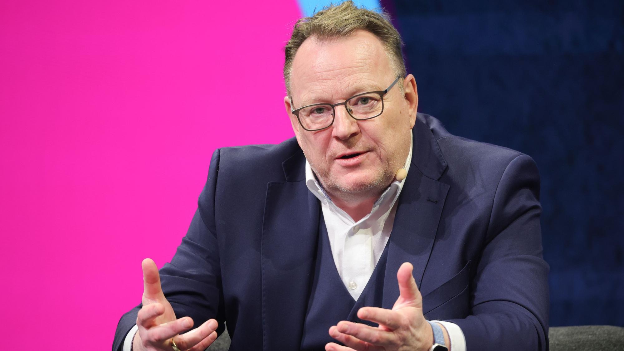 Kandidat der SPD: Torsten Burmester, Vorstandsvorsitzender Deutscher Olympischer Sportbund (DOSB), will Kölner Oberbürgermeister werden.