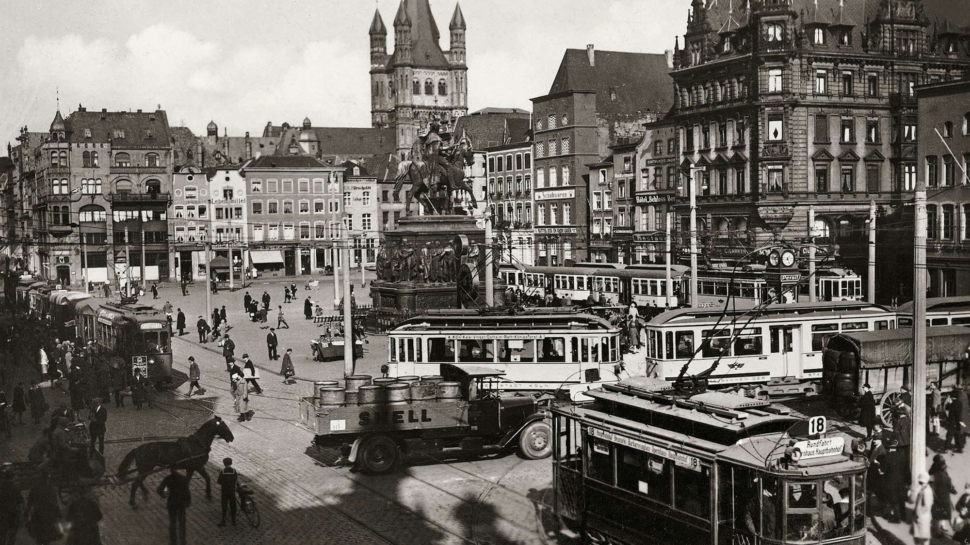 Blick auf den Kölner Heumarkt in den 1920er-Jahren.