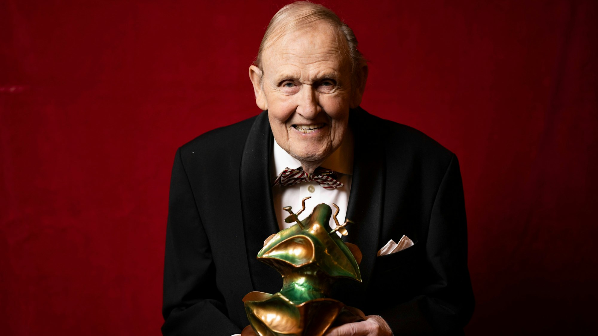 Björn Gustafson mit dem Hedersguldbagge.