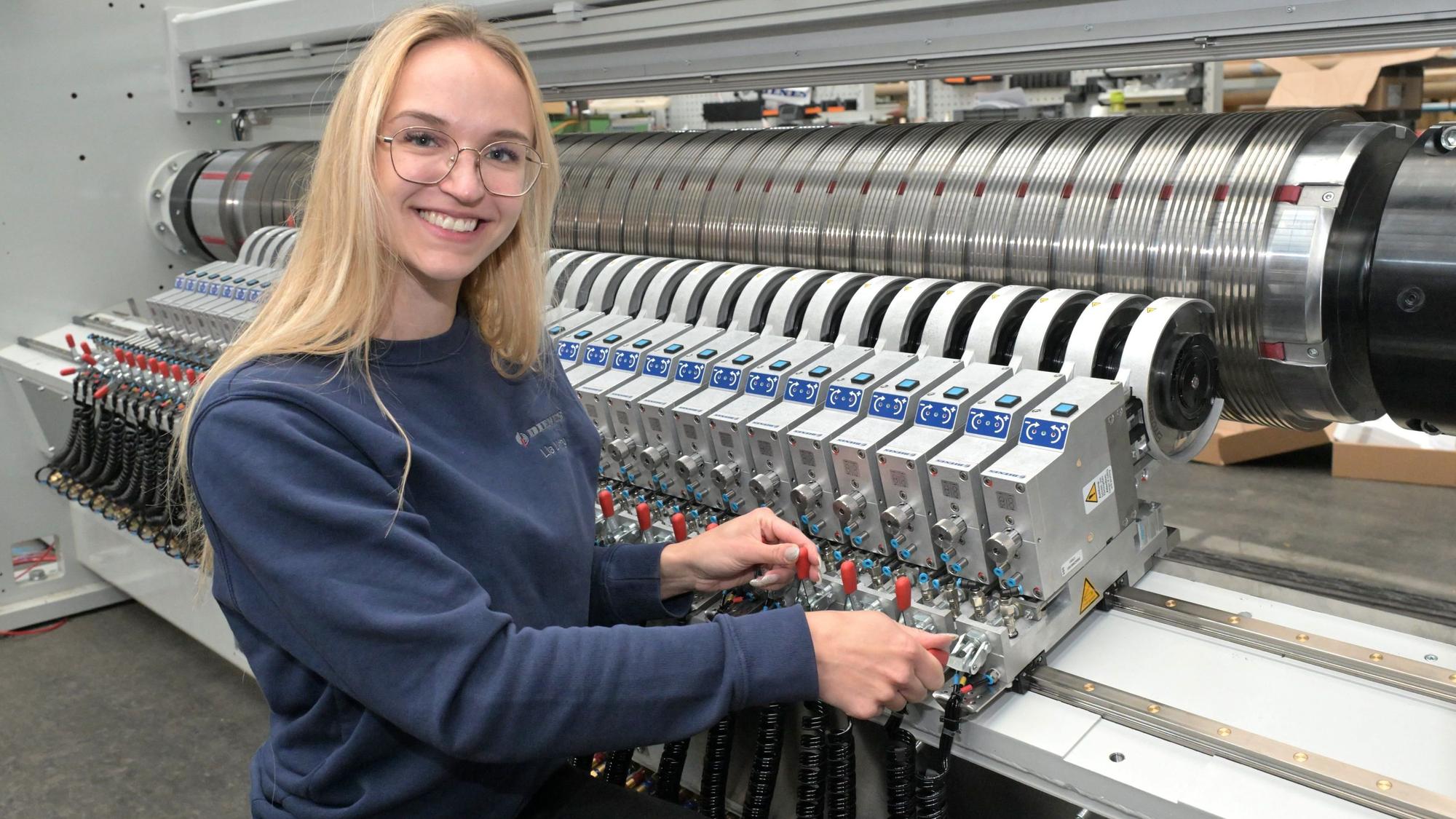 „Miss Universe“ Lia Liebing arbeitet in den Dienes-Werken.
